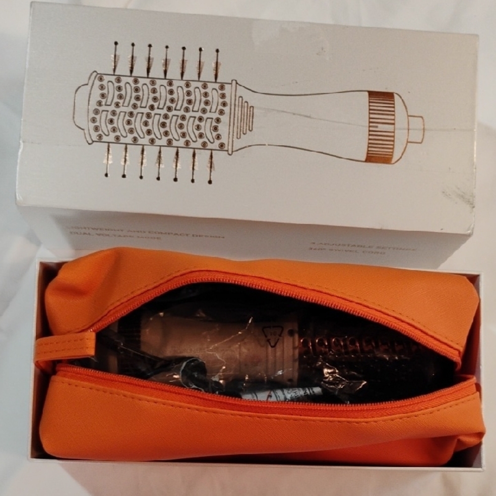 Hair Dryer Brush - Picture 5 of 7